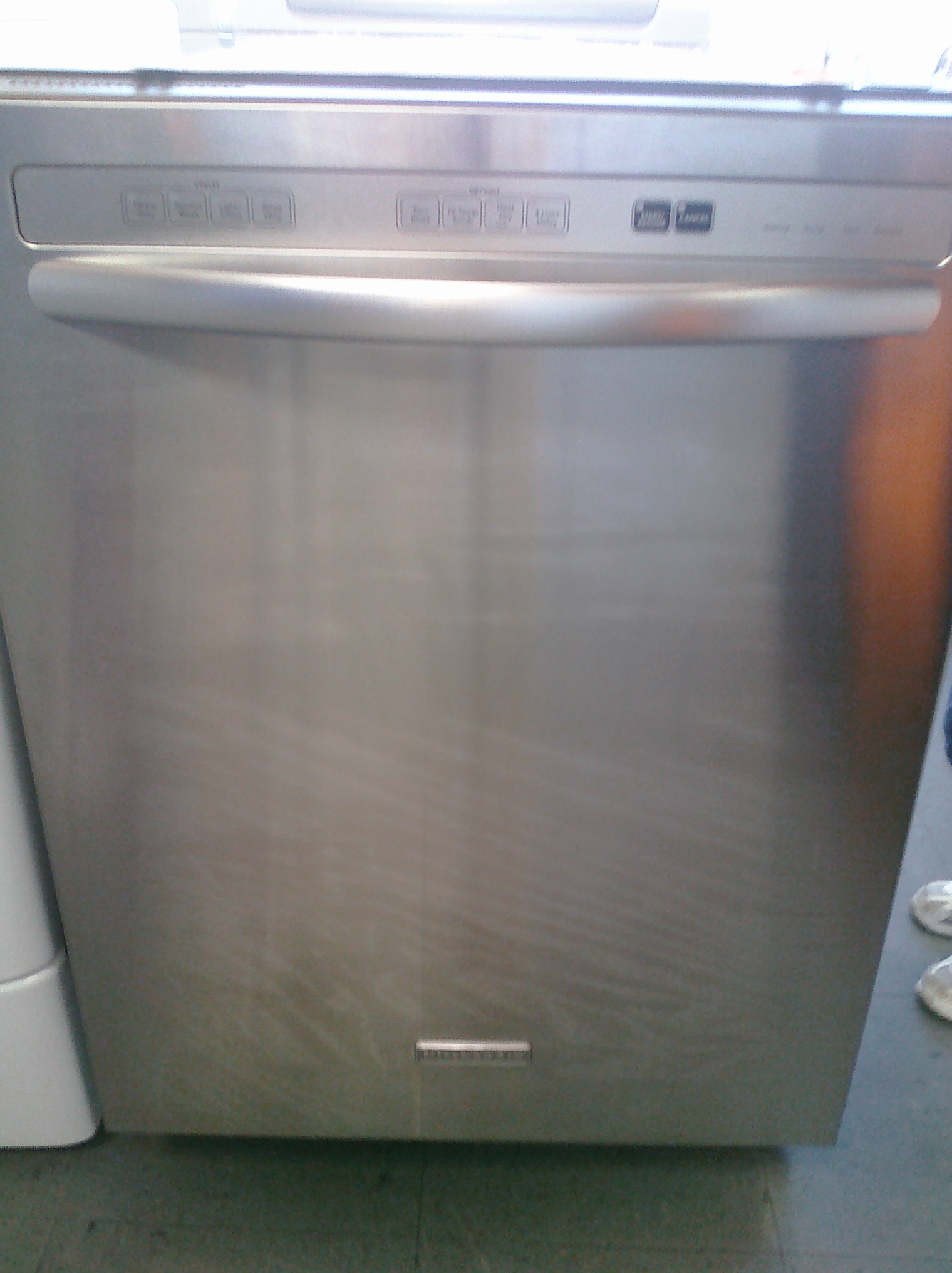 (9) KitchenAid KUDC20CVSS 24″ Built-In Dishwasher, Stainless Steel