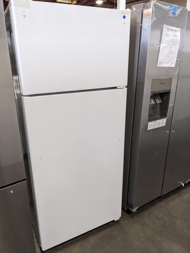 (9) GE 18 CuFt Top-Mount Refrigerator w/ Glass Shelves, White