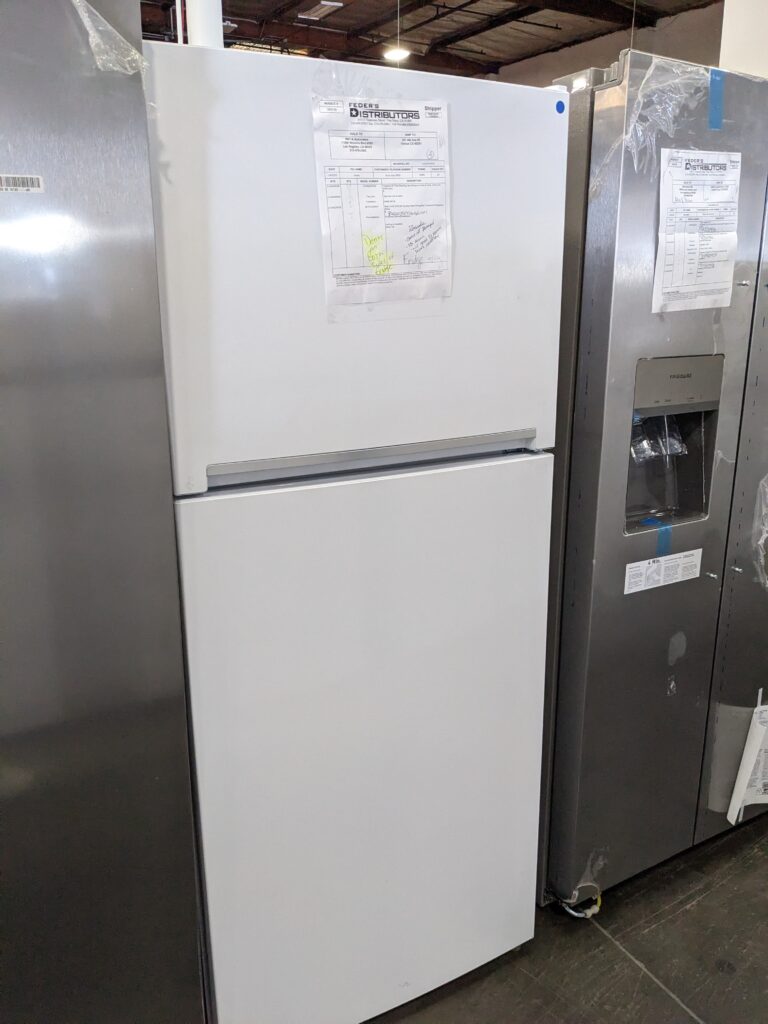 (9) Beko 13.53 CuFt 28″ Counter-Depth EnergyStar Top-Mount Refrigerator White