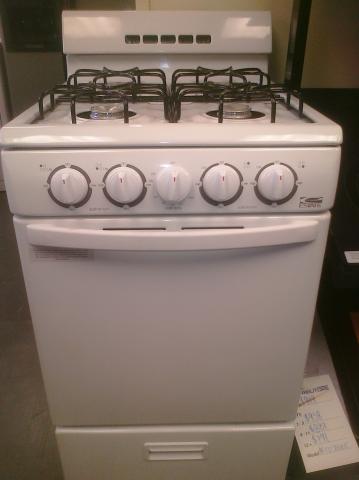 (9) Whirlpool Estate TGP200VDQ 20″ Free-Standing Gas Range, White