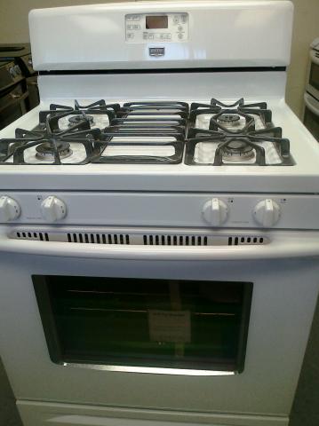 (9) Maytag MGR7662WW 30″ Free-Standing Self-Clean Gas Range, White